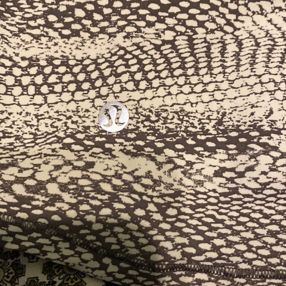 Lululemon - Picture 5 of 5